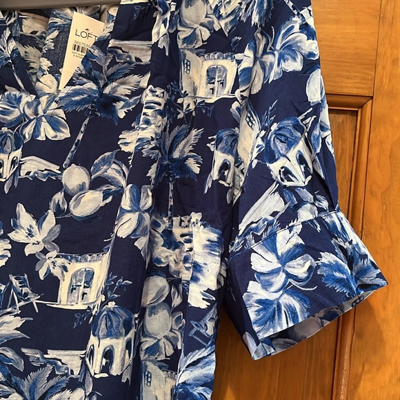 Loft Corfu Weekend Pleated V-neck Blouse - NWT - Picture 3 of 6